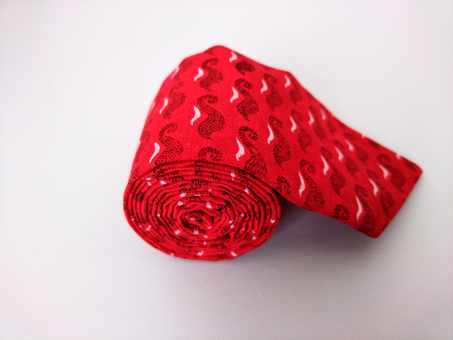 Handcrafted Red Wave Shweshwe Tie