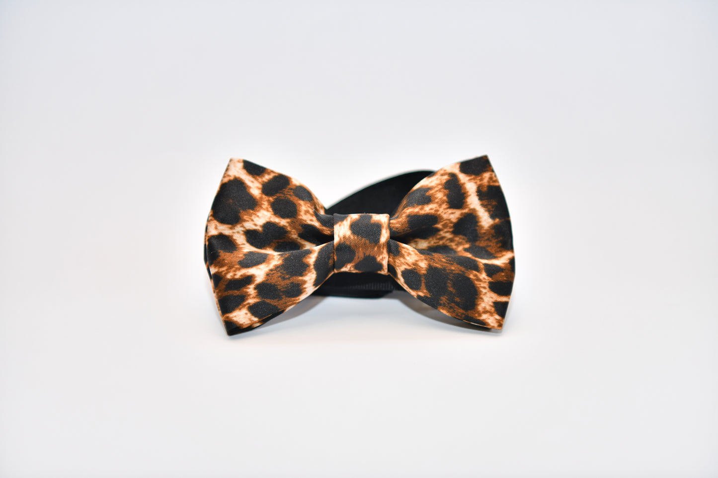 Handcrafted Ingwe Satin Bow Tie