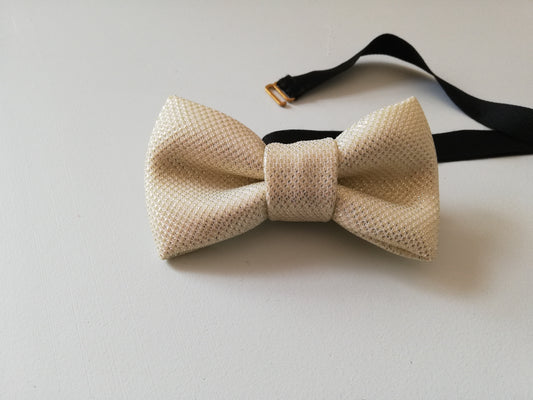 Polkadotcoco Ivory White Brocade Bowtie. Best bowtie for weddings. Proudly South African product